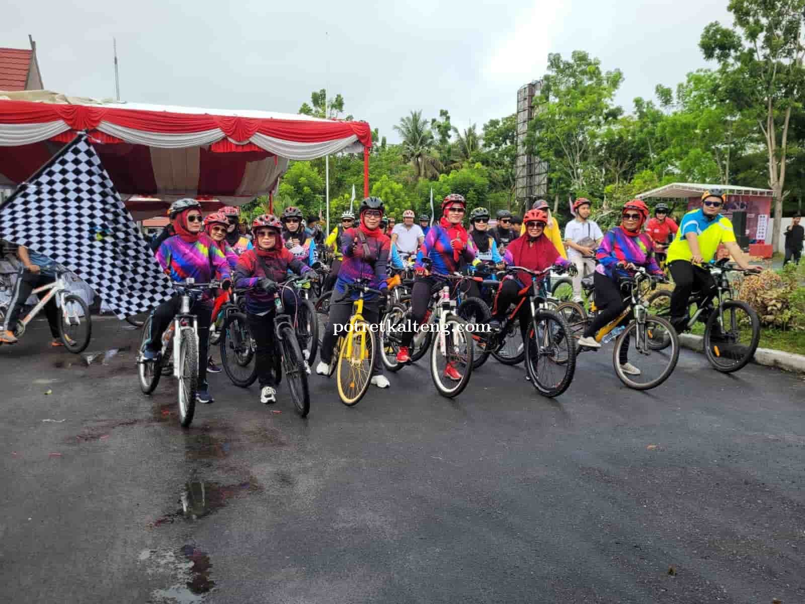 Peringati Hari Kesehatan Nasional, Pemprov. Kalteng Selenggarakan Acara Penggerakan Masyarakat