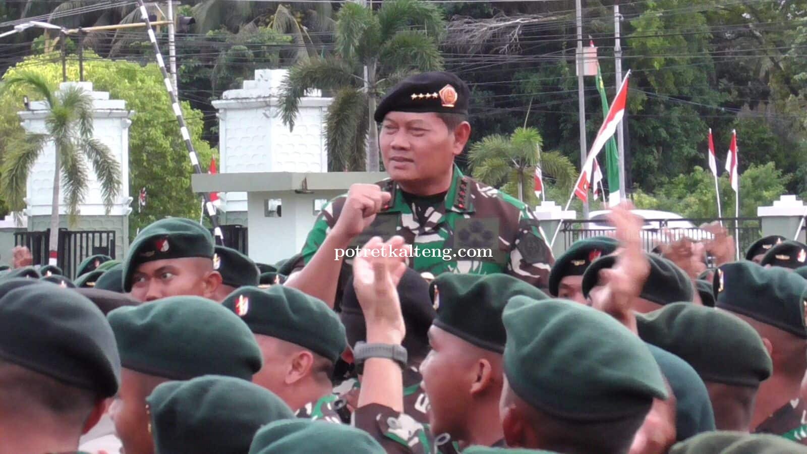 Panglima TNI Berangkatkan 555 Prajurit Terpilih Ke Tanah Papua