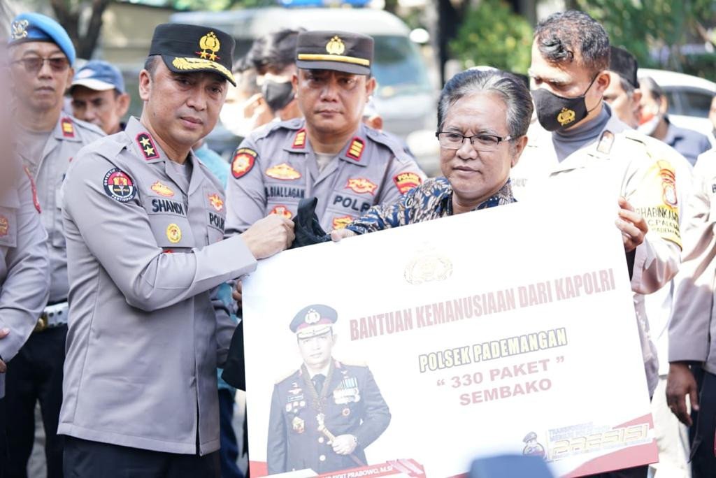 Kapolri Kirim 2 Ribu Bantuan Sosial ke Warga Jakarta Utara