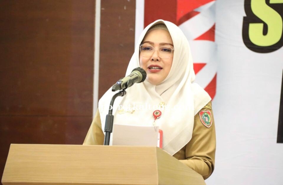 Kadisbudpar Kalteng Buka Sosialisasi Penerbitan Izin Membawa Cagar Budaya ke Luar Daerah