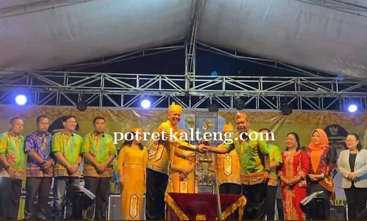 Peringati Hari Jadi Gumas, Bupati Gumas Buka Festival dan Pameran