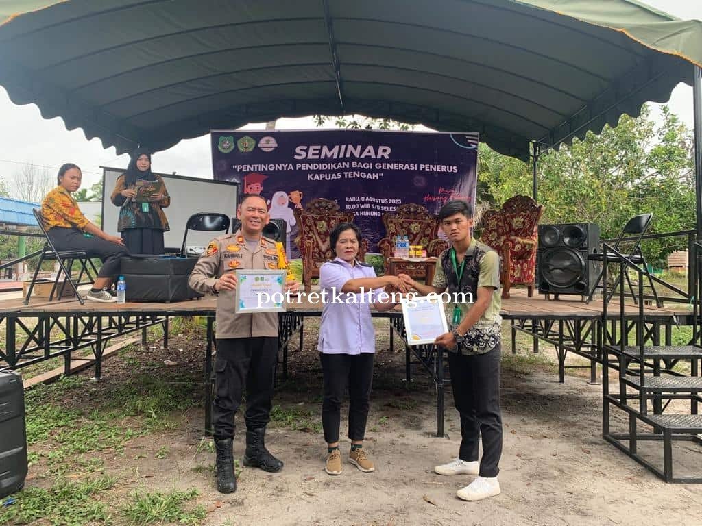 Mahasiswa KKN UPR Buat Seminar Pentingnya Pendidikan di Masyarakat Desa Hurung Pukung