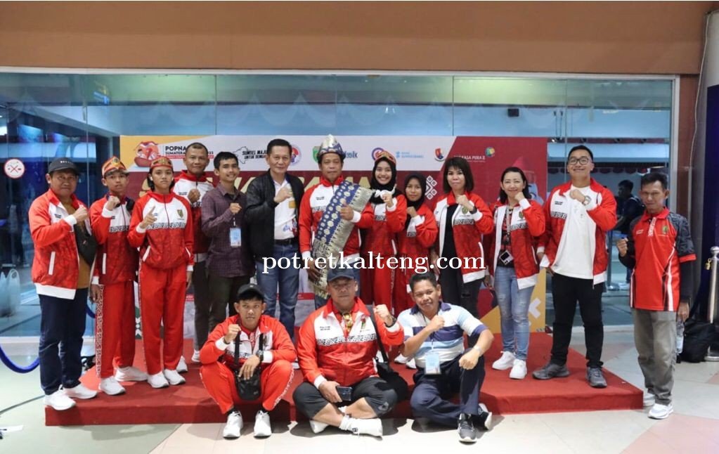 POPNAS Kalteng Disambut Hangat di Bandara Internasional Sultan Mahmud Badaruddin II Palembang