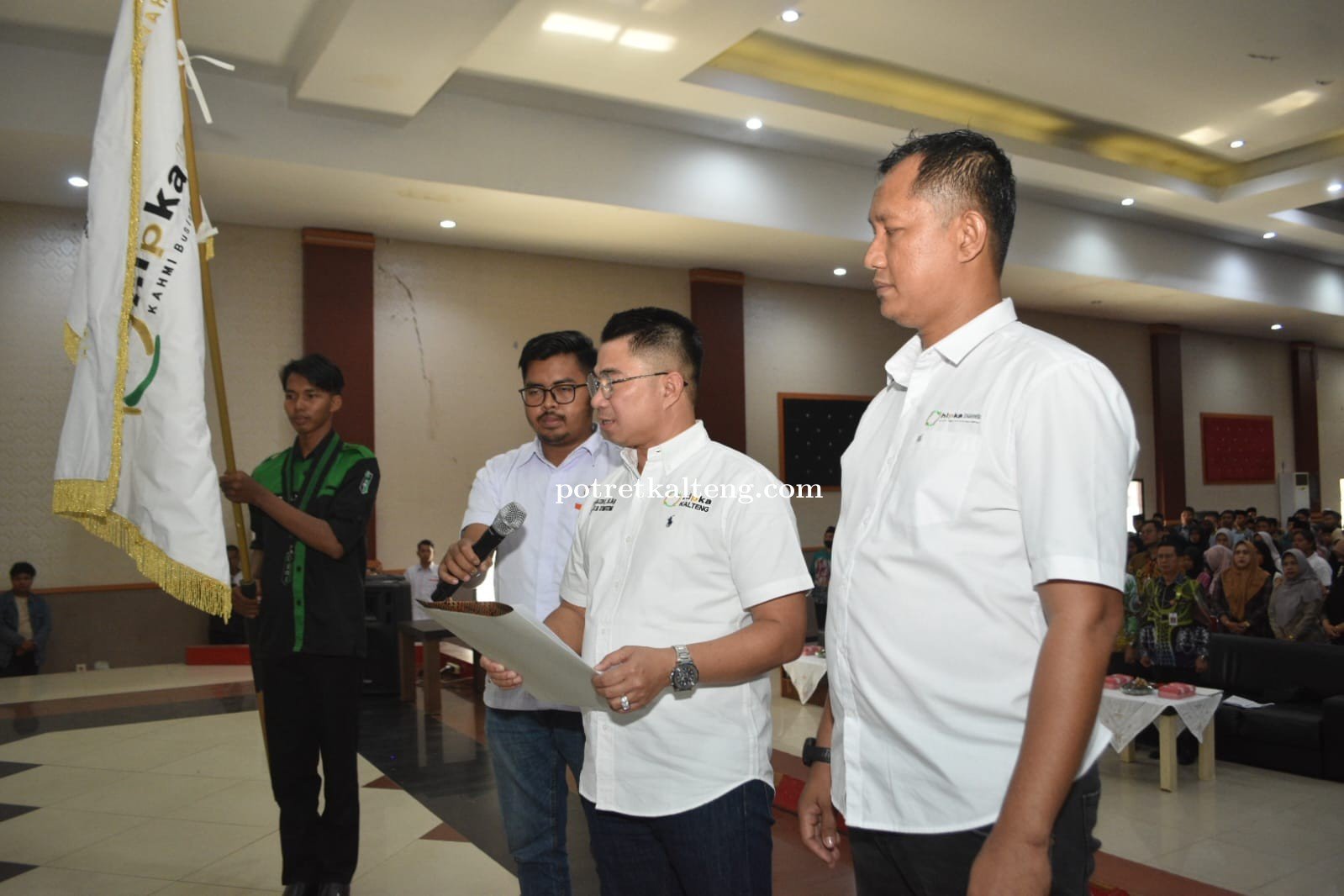 H. Junaidi Lantik HIPKA Kotim, Dorong Anak Muda Berinovasi di Era Digital