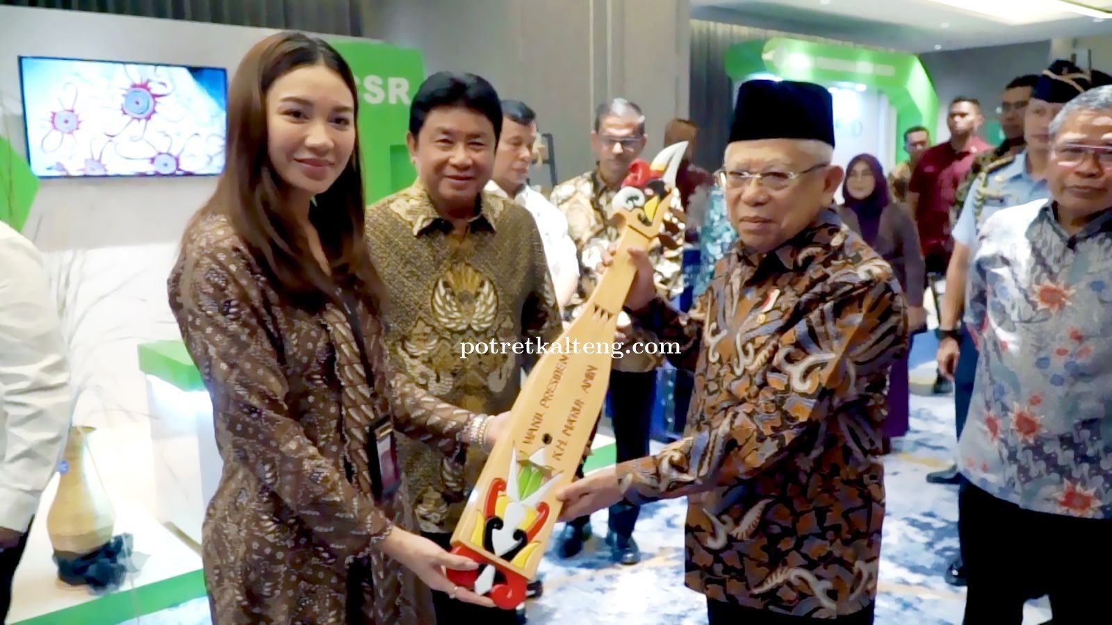 Wapres Maruf Amin Apresiasi Kinerja Monica Putri Rasyid  Berdayakan Ribuan UMNK Hingga mampu ekspor