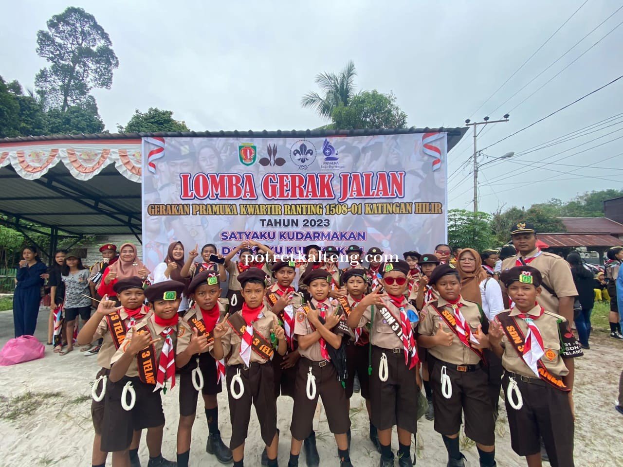 SDN 3 Telangkah Kembali Sabet Gelar Juara 1 dan 2 Lomba Gerak Jalan Pramuka di Katingan Hilir