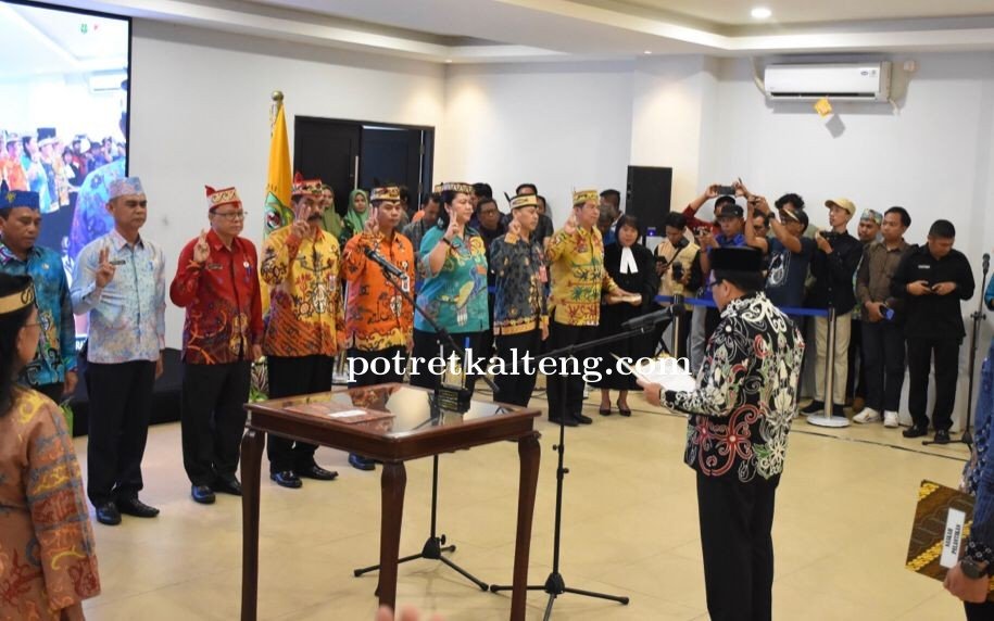 Pj Bupati Kapuas Lantik 12 Jabatan Tinggi Pratama di Lingkungan Pemkab Kapuas