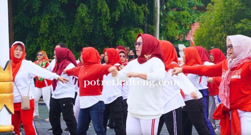 Pererat Tali Silaturahmi, Dharma Wanita Persatuan Barito Utara Laksanakan Senam Pagi Bersama