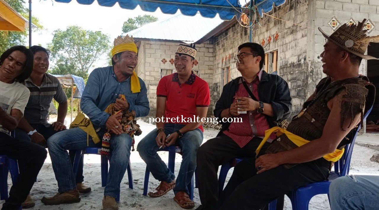 Hari Pertama Bambang Irawan, Anggota DPRD Prov Kalteng Yang Berkantor Bersama Masyarakat