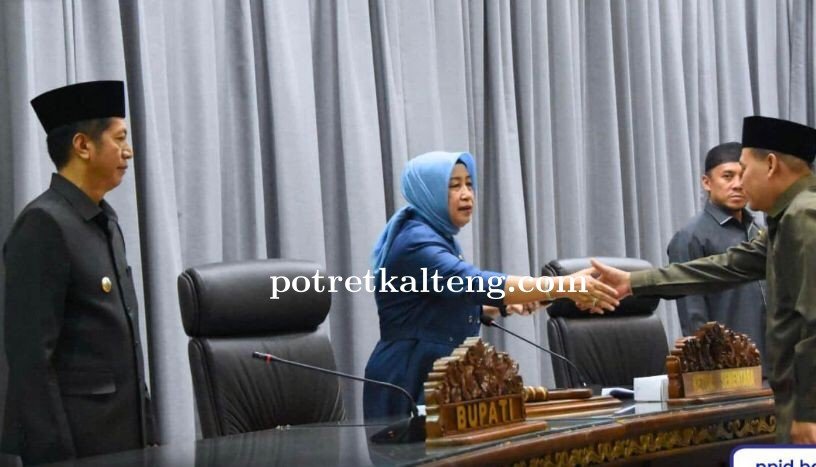 Fraksi DPRD Barut Berikan Penyampaian Atas Pengantar Bupati Barut Terhadap Raperda