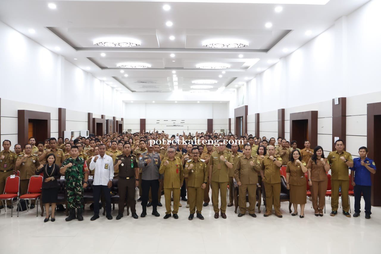 Pj. Bupati Gumas Berharap Pemerintah Desa dan Kecamatan Tingkatkan Pelayanan Publik