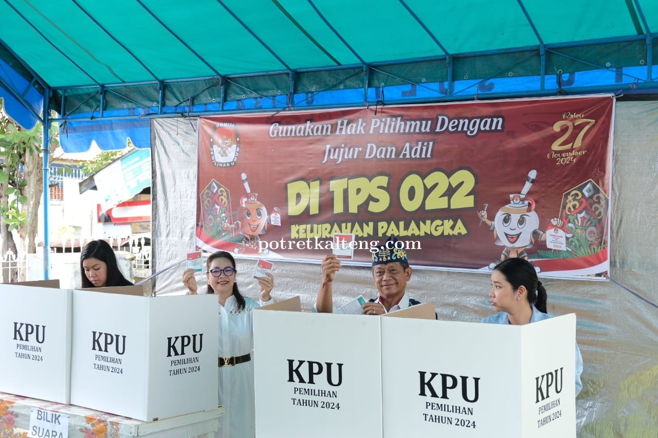 Dr. Willy Midel Yoseph Datang ke TPS 22 Bersama Keluarga: Momen Penentu Masa Depan Kalteng
