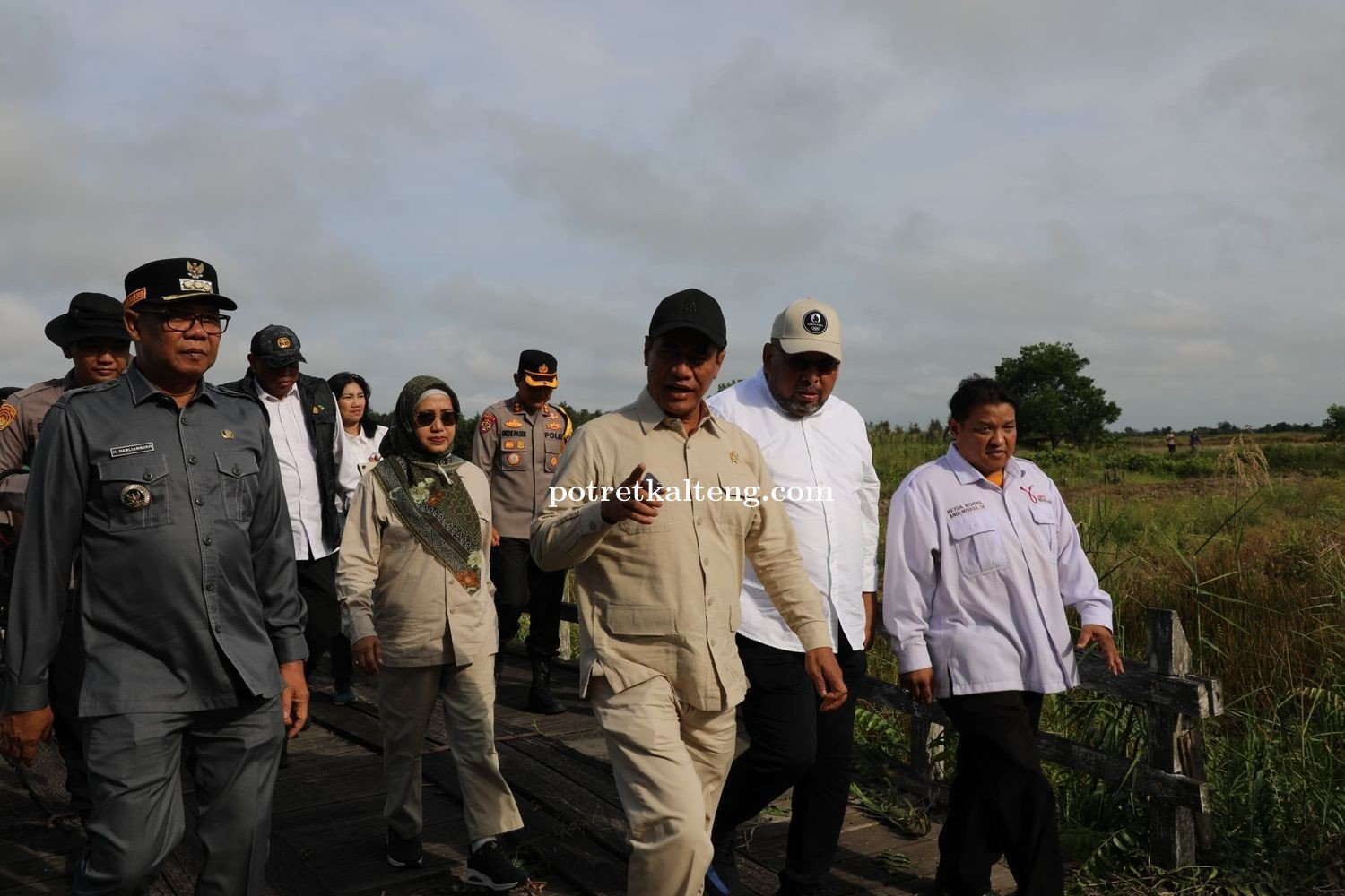 Kunjungan Menteri Pertanian ke Kecamatan Dadahup Dorong Swasembada Pangan Nasional