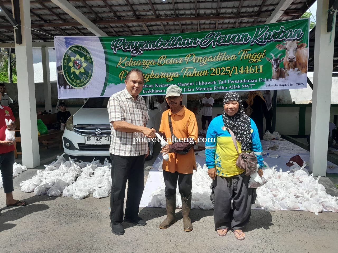 Laksanakan Kurban Pengadilan Tinggi Palangka Raya Perkuat Kebersamaan dan Kepedulian