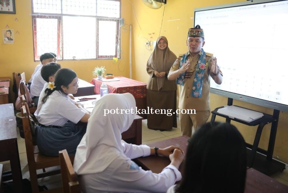 Gubernur Kalteng Sidak SMAN 3 Palangka Raya, Tegaskan Larangan Penahanan Ijazah dan Evaluasi Sarana
