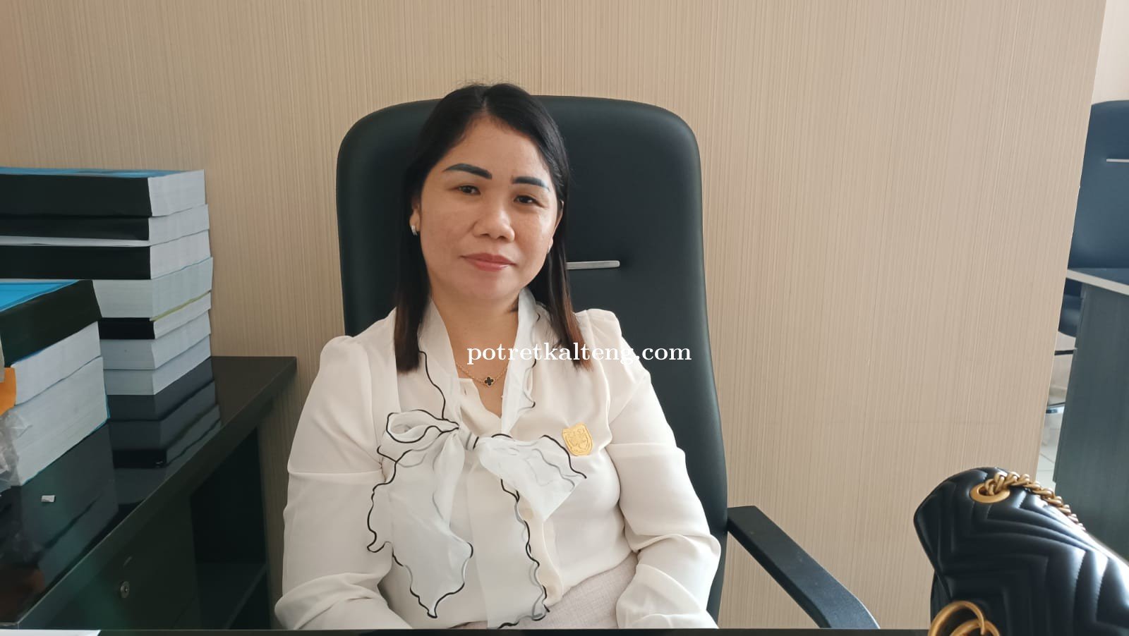 Perhatikan Program Bersifat Pelayanan Masyarakat