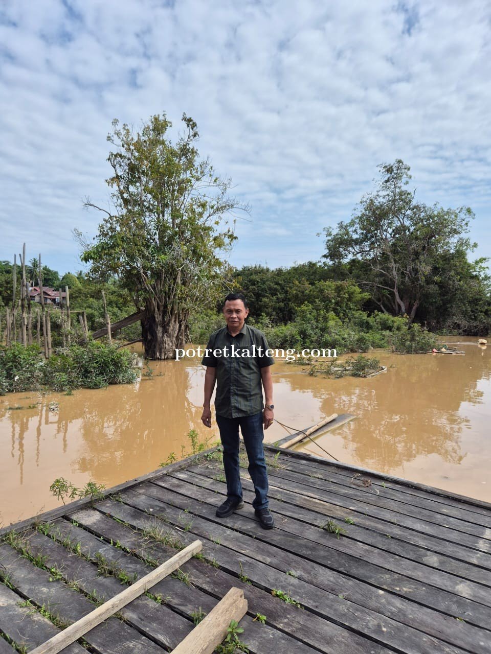 Buka Akses Mobilitas Warga, Legislator DPRD Kapuas H. Pahmi Apresiasi Pembangunan Jembatan