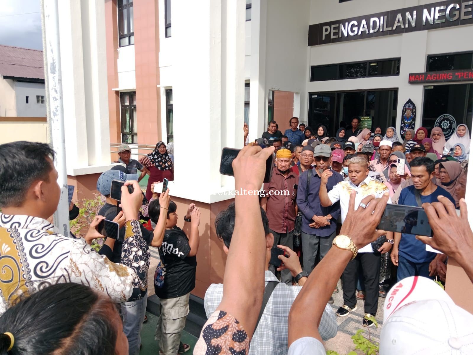Ratusan Anggota Koperasi Tuntut Transparansi, Mediasi Buntu dan Konflik Berlanjut ke Pengadilan