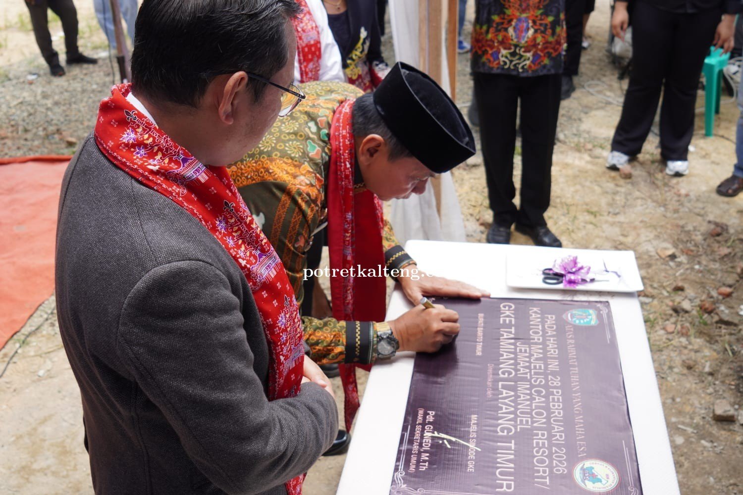 Bupati Bartim Resmikan Kantor Calon Resort GKE Tamiang Layang Timur, Perkuat Pelayanan Jemaat