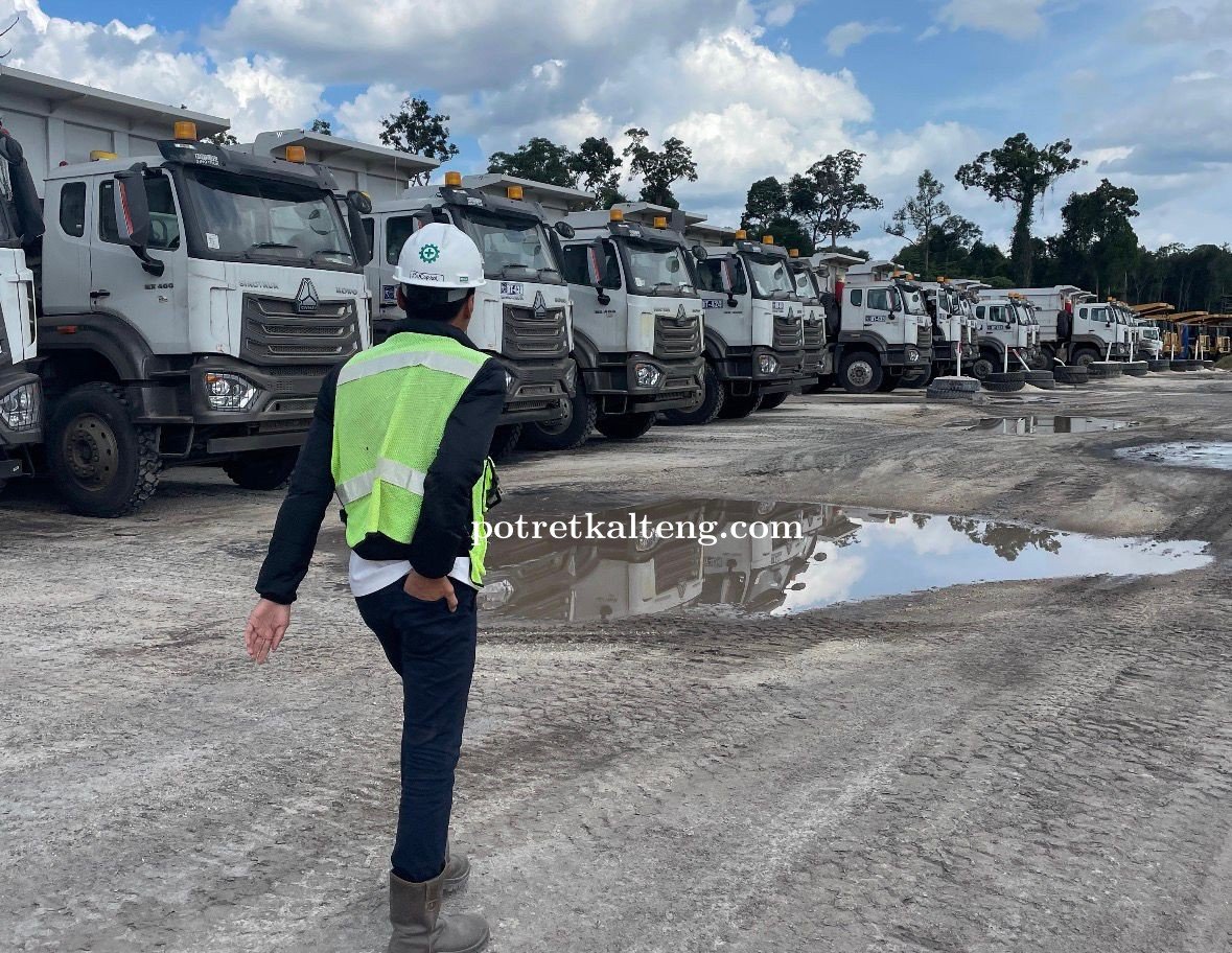 Tingkatkan Aksesibilitas Warga, PT Mitra Barito Mulai Perbaikan Jalan Lemo - Teluk Lihat