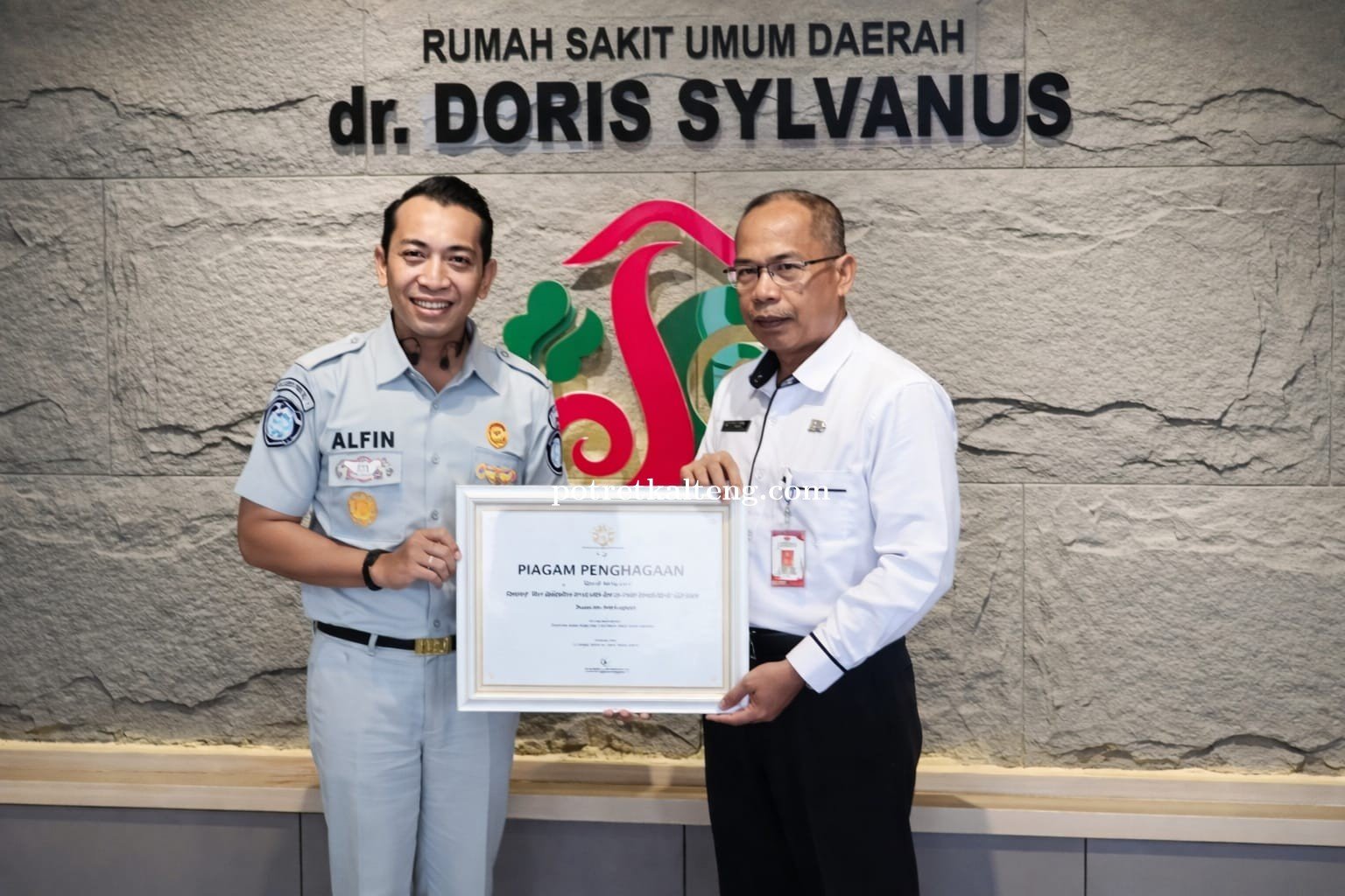 Prestasi Nasional, RSUD dr. Doris Sylvanus Raih Penghargaan dari PT Jasa Raharja