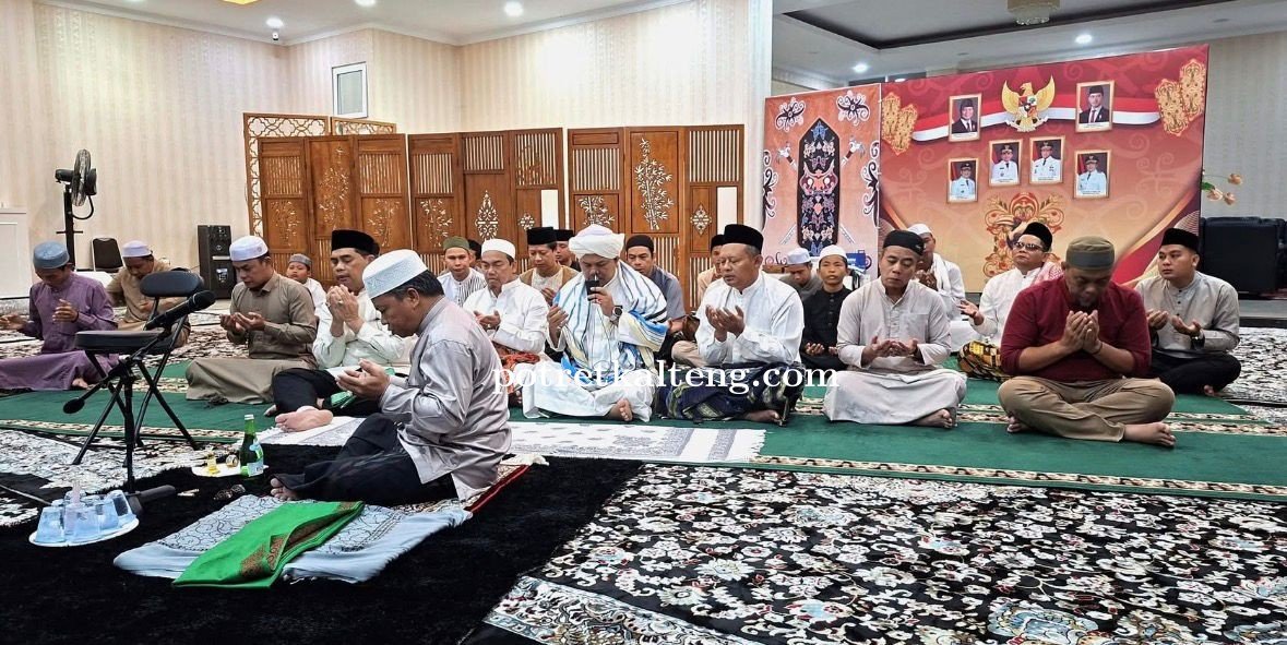 Perkuat Sinergitas dan Spiritualitas, Sekretariat DPRD Barut Sholat Subuh Berjamaah Bersama Bupati
