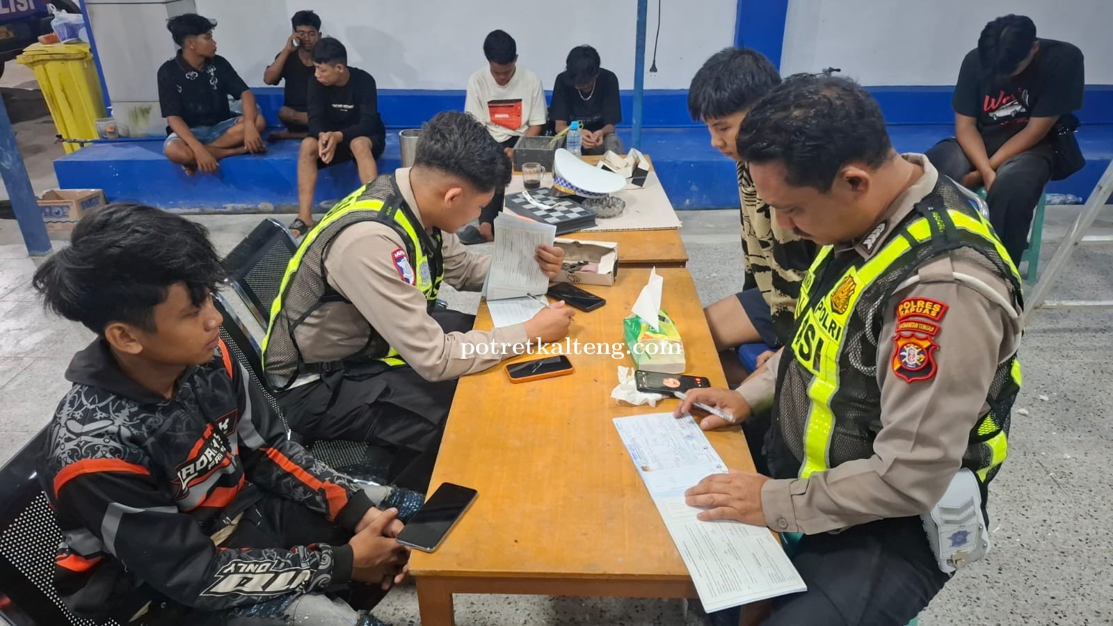 Polres Kapuas Tindak Balap Liar dan Knalpot Brong, Tujuh Pelanggar Ditilang