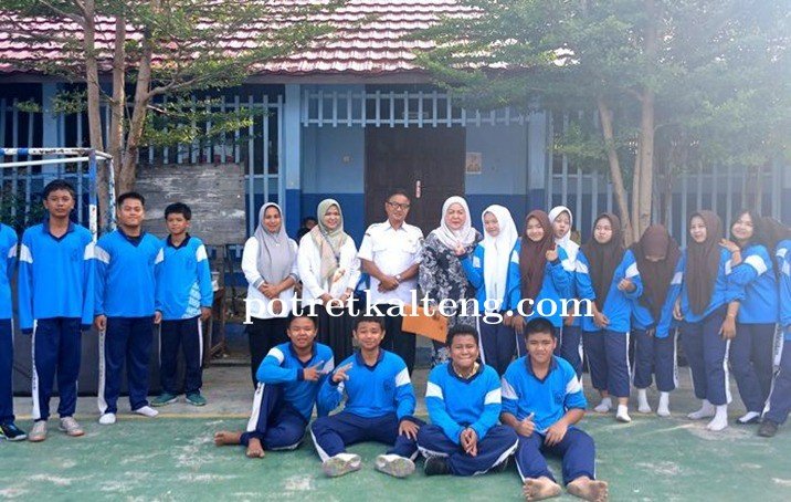 Wakil Ketua DPRD Barito Utara Tinjau Fasilitas SMPN 2 Muara Teweh