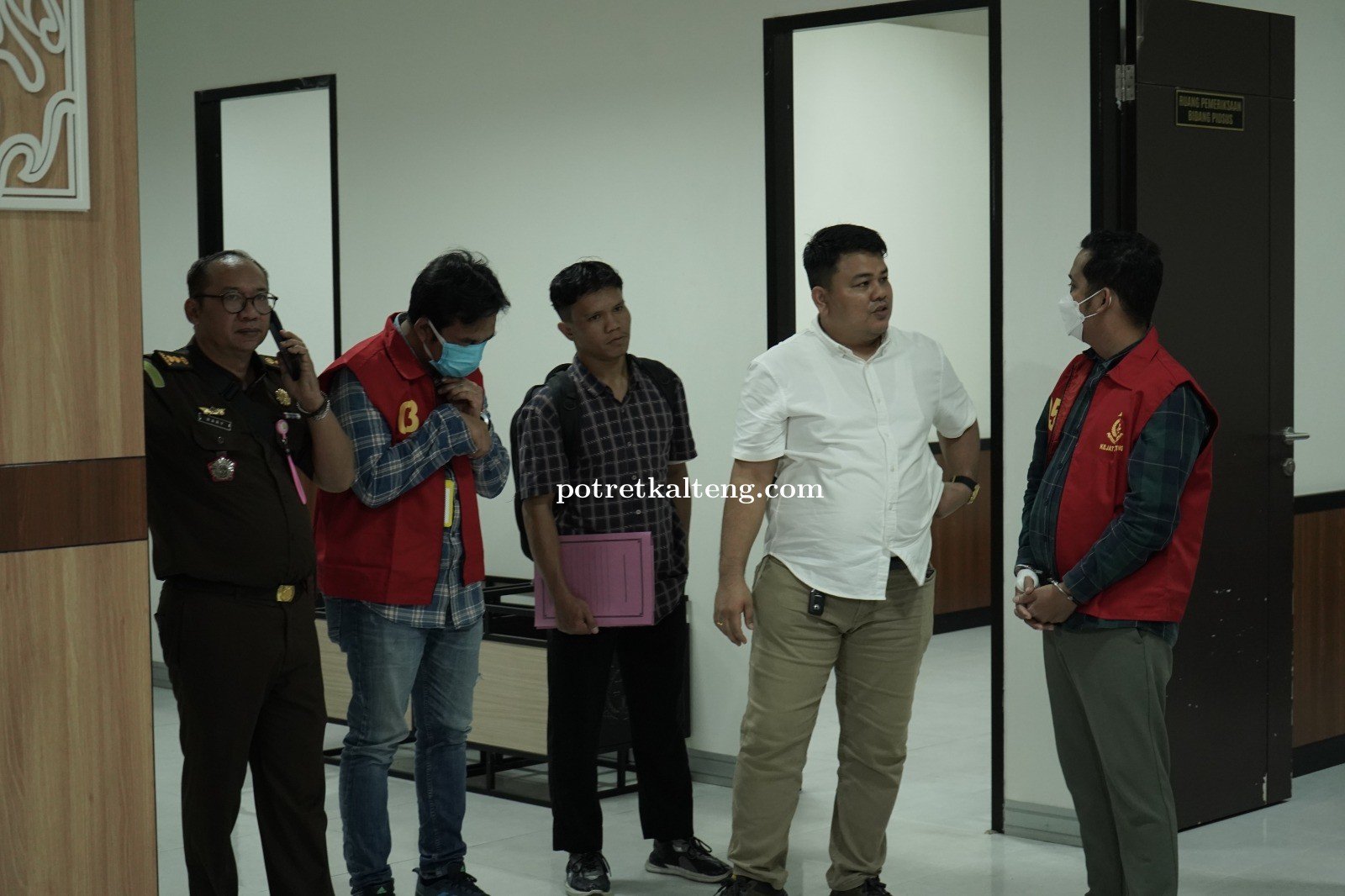 Kejati Kalteng Tetapkan 5 Tersangka Korupsi Penjualan Zirkon PT KBM, Dua Pejabat ESDM Terjerat