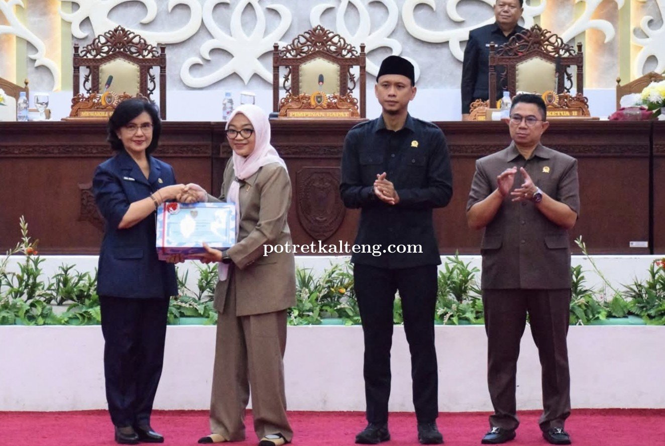 Raih WTP ke-12 Berturut-turut, Pemprov Kalteng Serahkan Raperda APBD 2025