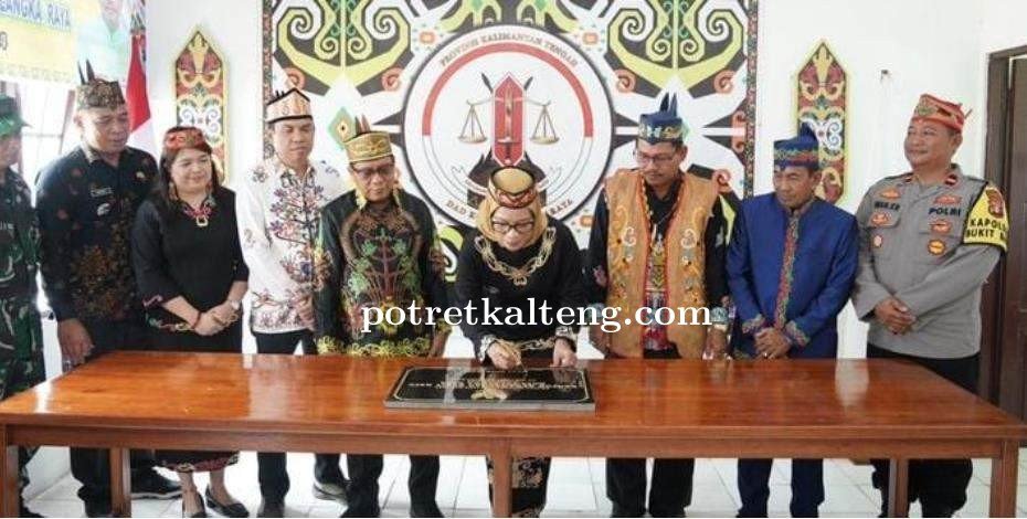 PJ Wali Kota Palangka Raya Resmikan Kantor Kedamangan Bukit Batu, Simbol Penguatan Adat Dayak
