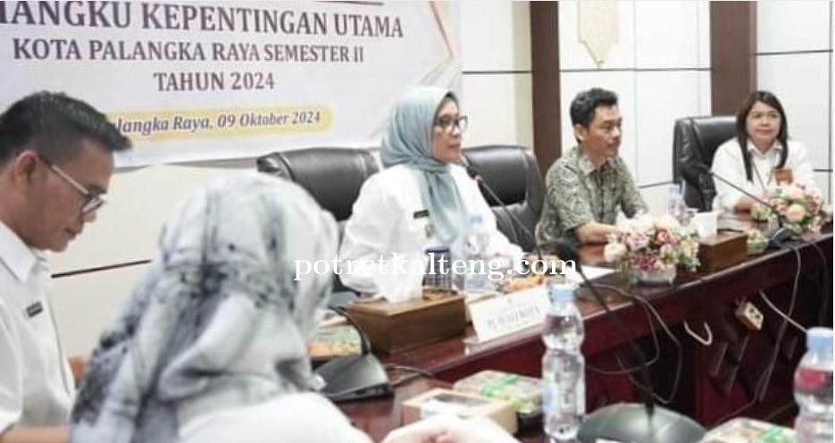 208.	Pemko Palangka Raya dan BPJS Bahas Strategi Program JKN-KIS pada Forum Komunikasi Pemangku Kepe