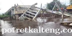 Proyek Jembatan Terusan Raya Senilai 27 Milyar Runtuh