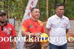 Wakil Bupati Kapuas Buka Turnamen Bola Voli Laskar TBN Cup II 2025 di Handel Tabalien