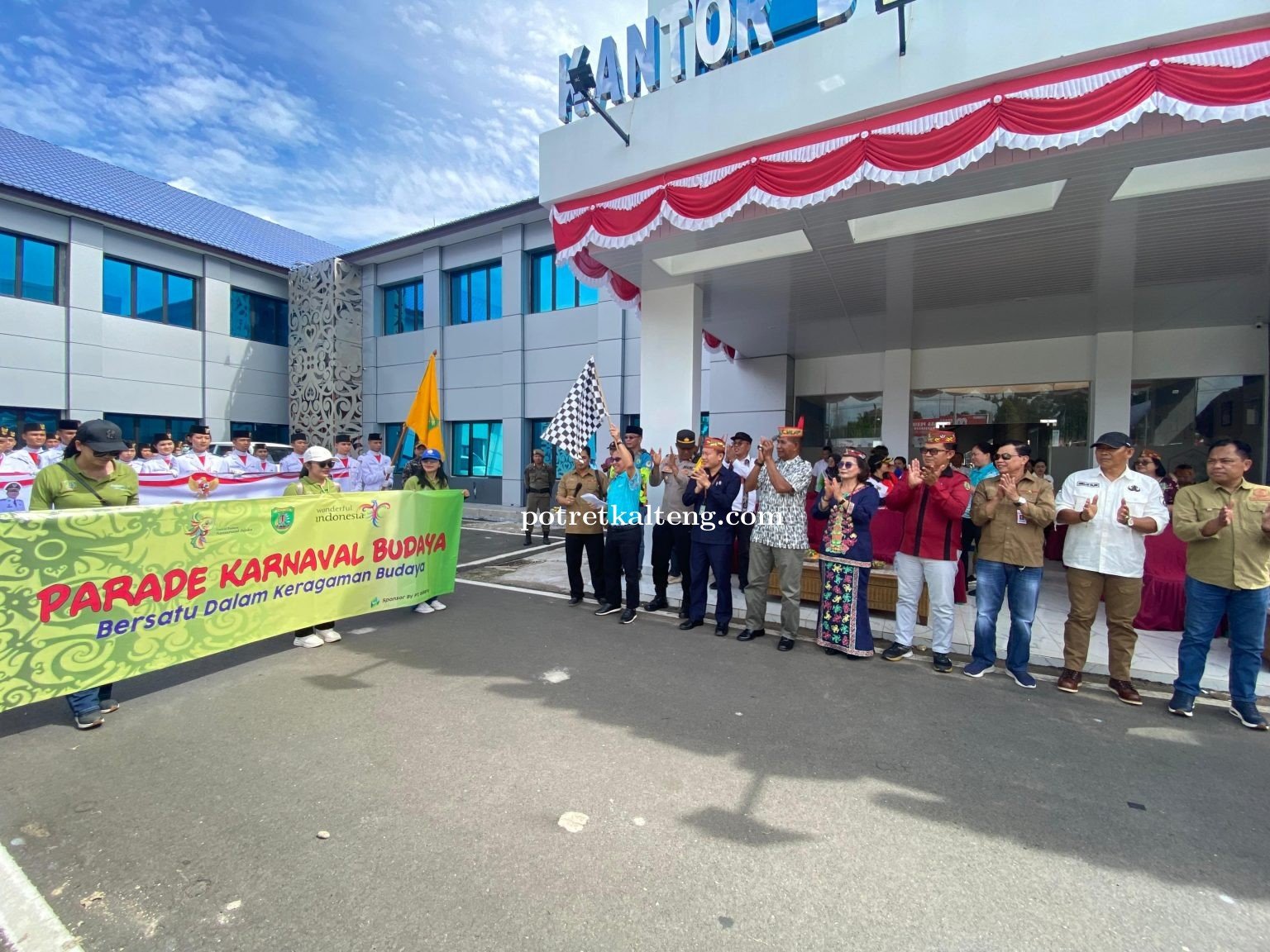 Karnaval Budaya Nansarunai Jajaka Hadirkan Semarak di Tamiang Layang