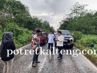 Bupati Kapuas HM Wiyatno Tinjau Infrastruktur Jalan di Kecamatan Mantangai