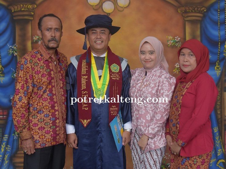Kisah Inspiratif Maulidani Rahman: Anak Loper Koran yang Sukses Raih Gelar Magister