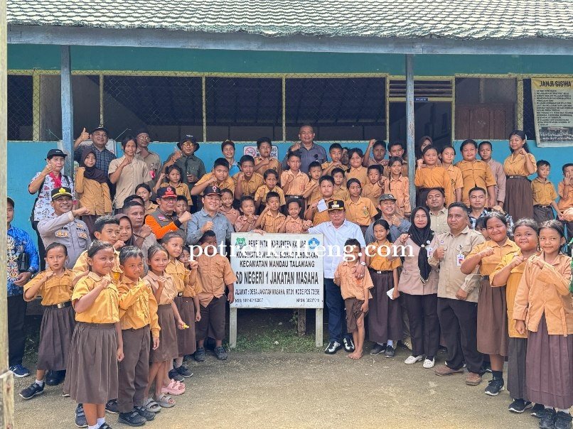 Bupati Wiyatno Salurkan Bantuan Korban Kebakaran dan Tinjau Infrastruktur di SDN 1 Desa Jakatan Masa