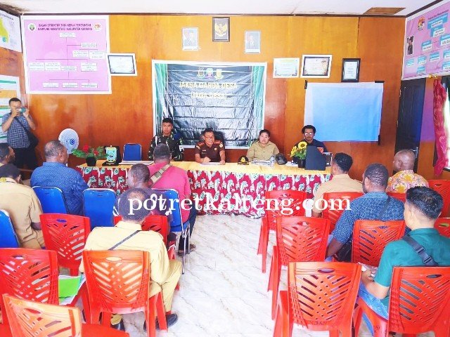 Berkolaborasi dengan Subdenpom Kaimana, Kejari Kaimana Gelar Program \'Jaga Desa\'