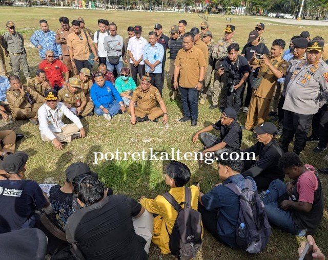 Aksi Mahasiswa Anak Buruh Memanas, Agustiar Sabran Turun Tangan Redam Ketegangan