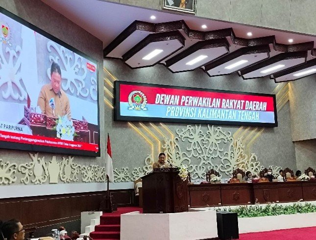 Jawab Pandangan Fraksi DPRD, Wagub Edy Pastikan APBD Berorientasi pada Kesejahteraan Masyarakat