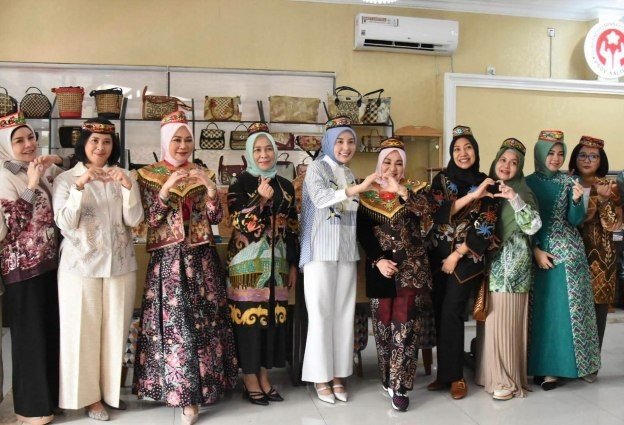 Aisyah Thisia Perkuat Kerja Sama Dekranasda Kalteng dan Kalsel demi Kemajuan UMKM