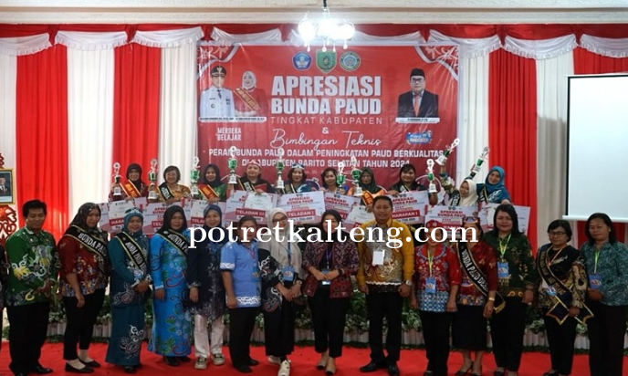 Perwakilan Desa Tamparak dan Kecamatan Dusun Utara menjadi juara Seleksi Peran Bunda Paud dalam Peni