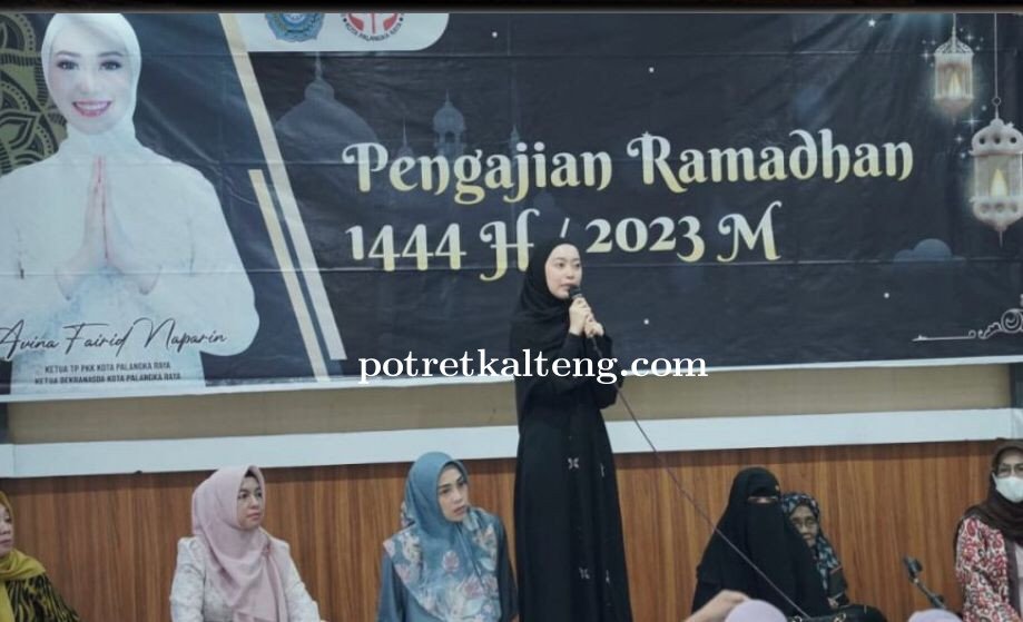 Ketua TP PKK PalangkaRaya, Avina Fairid Naparin: Pererat Tali Silaturahmi Melalui Pengajian Rutin